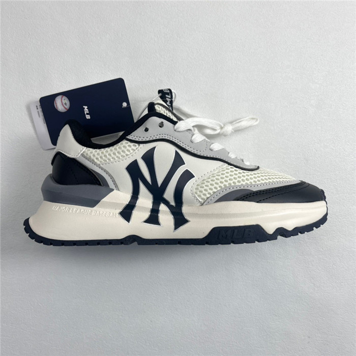 Men's New York Yankees CHUNKY Runner Shoes